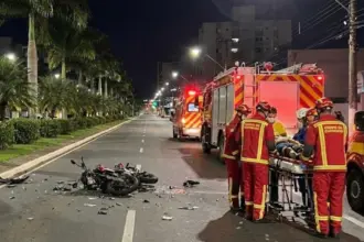 Queda de moto deixa vítima gravemente ferida na Avenida Pará