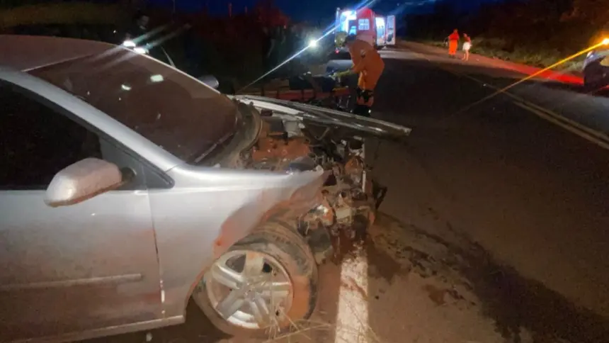 Acidente de trânsito deixa três feridos na GO-230, saída oeste de Goianésia