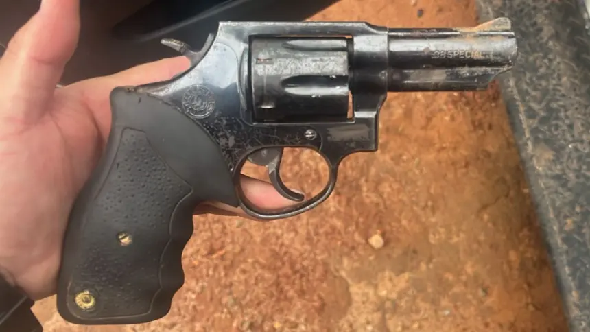 Tentativa de homicídio em Goianésia termina com quatro presos e apreensões de arma e veículo