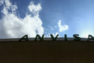 Ação da Anvisa e Inmetro fiscaliza produtos de caranaval no DF e BA