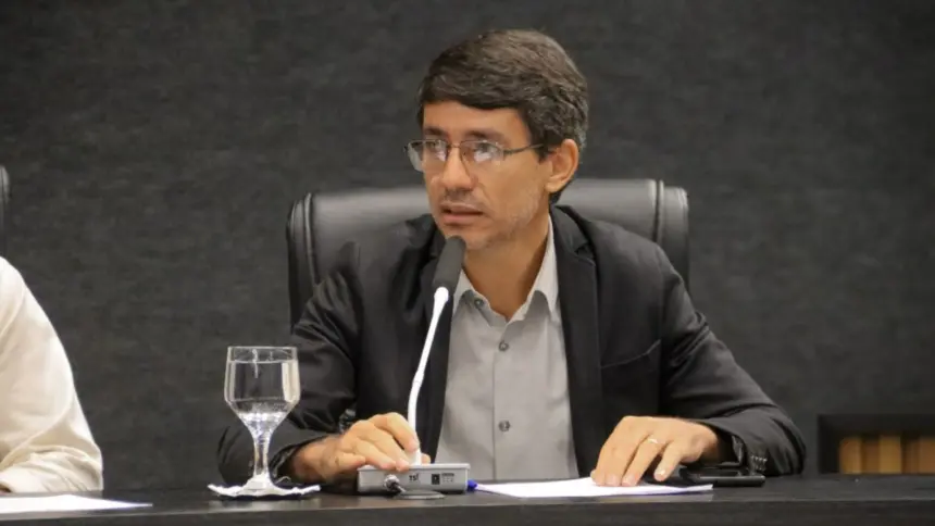 Vereador Ralson propõe ações educativas sobre HIV e AIDS em Goianésia