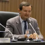Vereador Gesmar da Silva solicita melhorias estruturais na Farmácia Municipal de Goianésia
