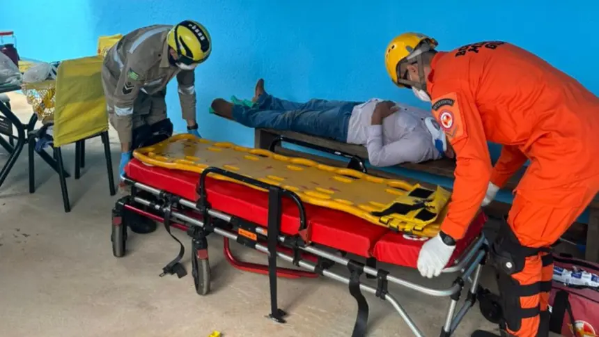 Homem fica ferido após cair de telhado no Jardim do Cerrado