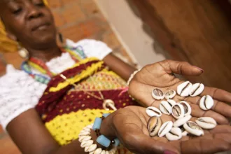 Cartilha une saberes de terreiros e prevenção do câncer em negras