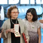 Pesquisadora Margareth Dalcolmo recebe medalha Oswaldo Cruz