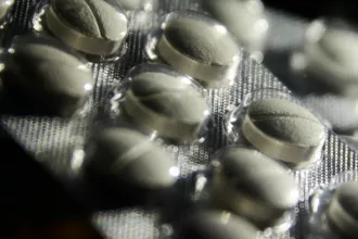 Câmara aprova regras para comercialização de remédios em supermercados