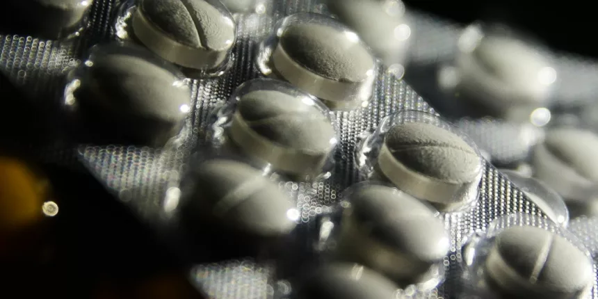 Câmara aprova regras para comercialização de remédios em supermercados Câmara aprova regras para comercialização de remédios em supermercados