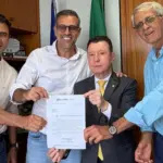 Renato de Castro vai à Brasília e consegue R$ 5 milhões com o deputado José Nelto para reforçar recapeamento em Goianésia