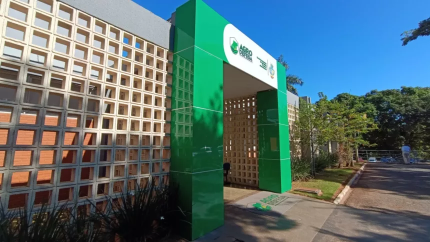 Agrodefesa divulga novo 0800 e reforça atendimento ao cidadão – Portal Goiás Agrodefesa divulga novo 0800 e reforça atendimento ao cidadão – Portal Goiás