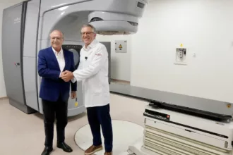 Governo entrega aceleradores lineares para radioterapia para 5 estados