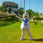 Zé Gotinha vai a Aparecida e Trindade para incentivar a vacinação