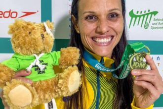 Carol Santiago é ouro, o 37º pódio do país no Internacional de Berlim